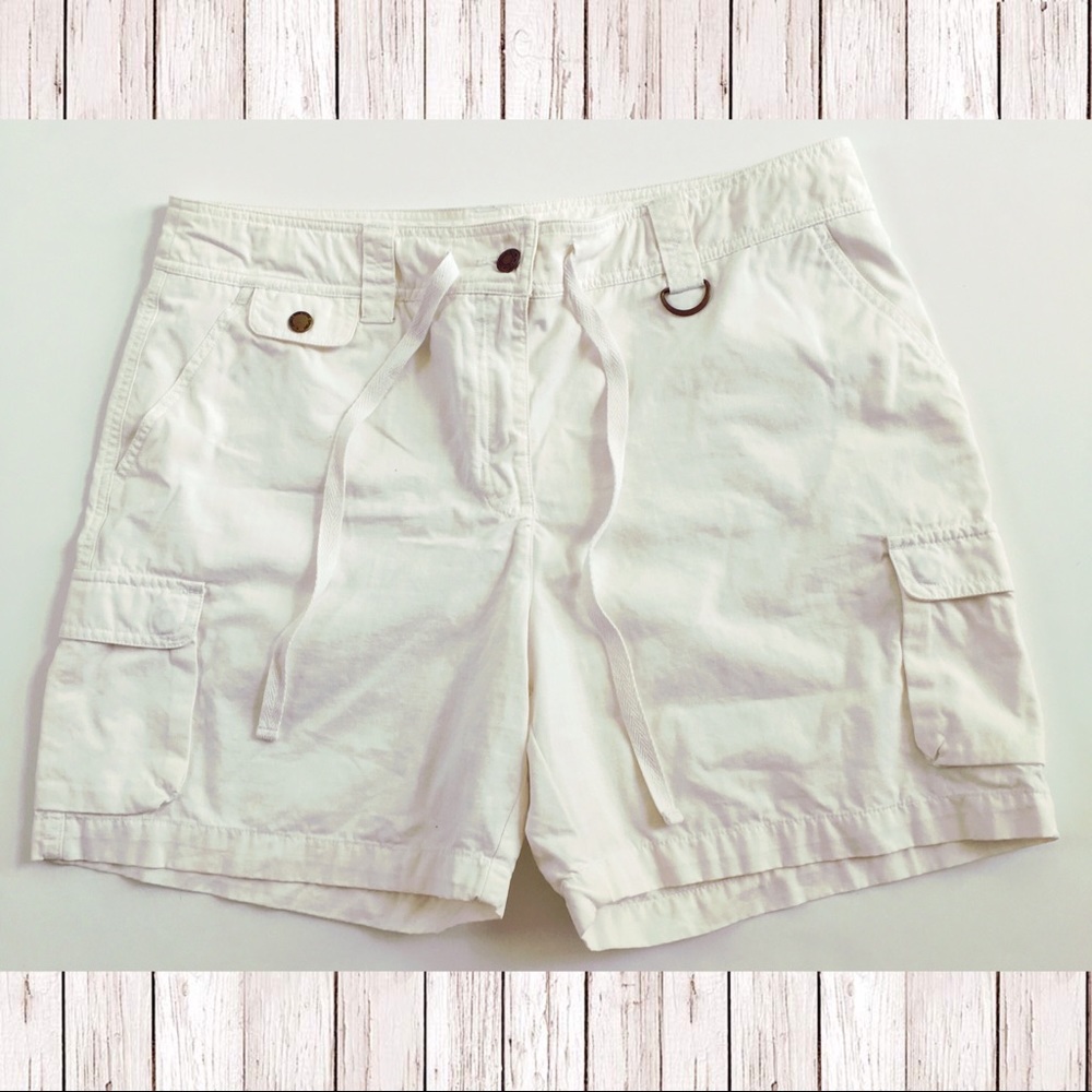 Size 14 white cargo shorts jones New york